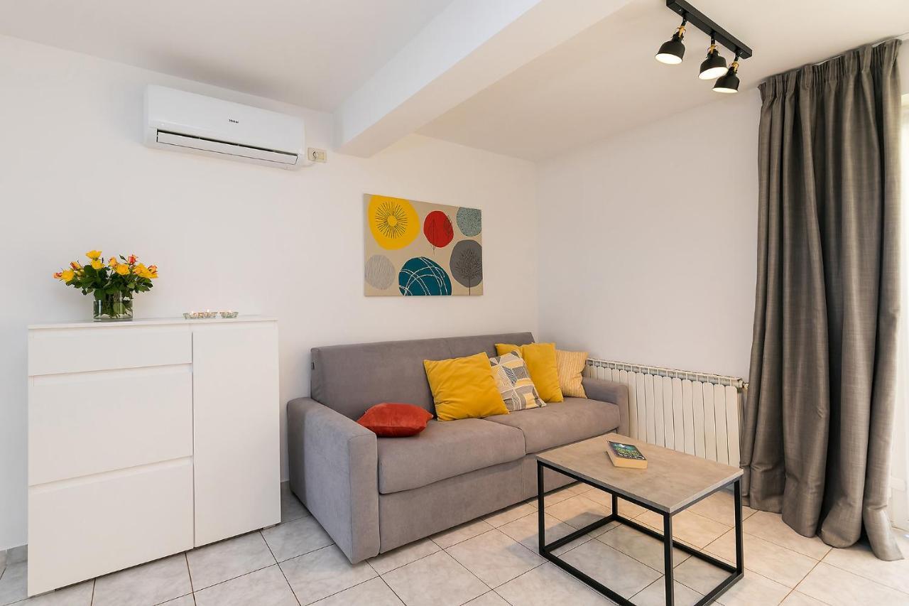 Apartments Dama 포레치 외부 사진