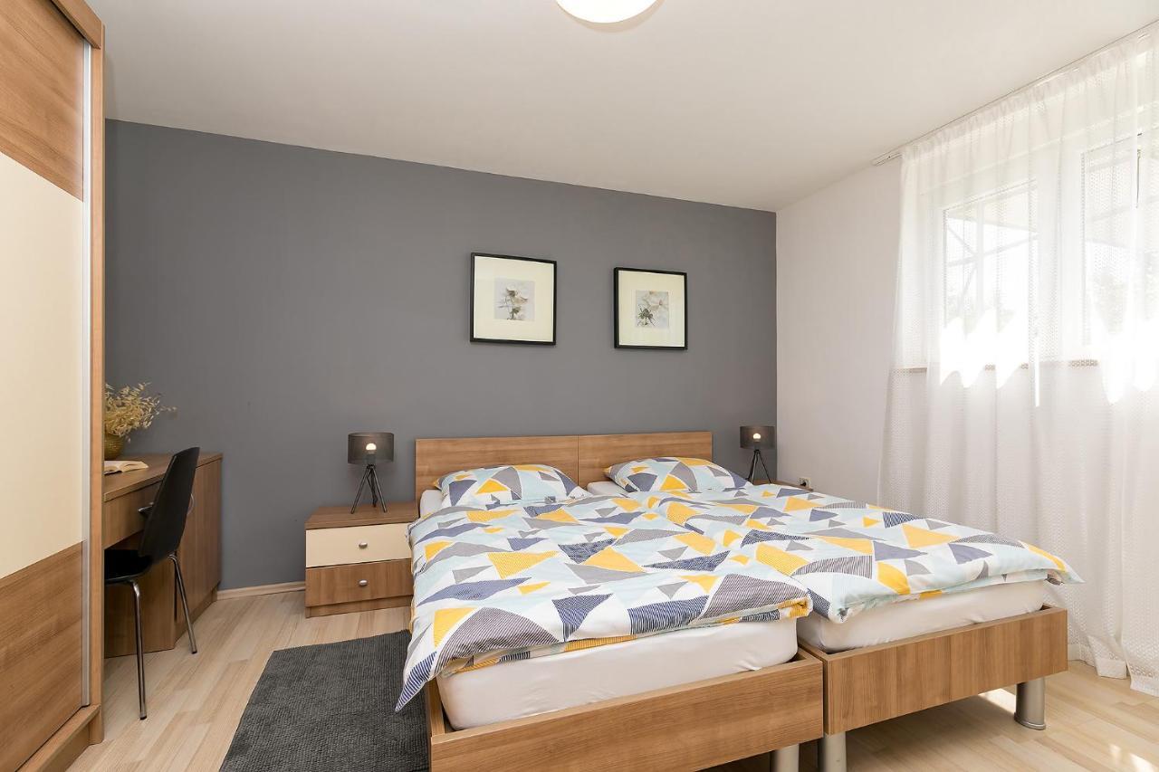 Apartments Dama 포레치 외부 사진